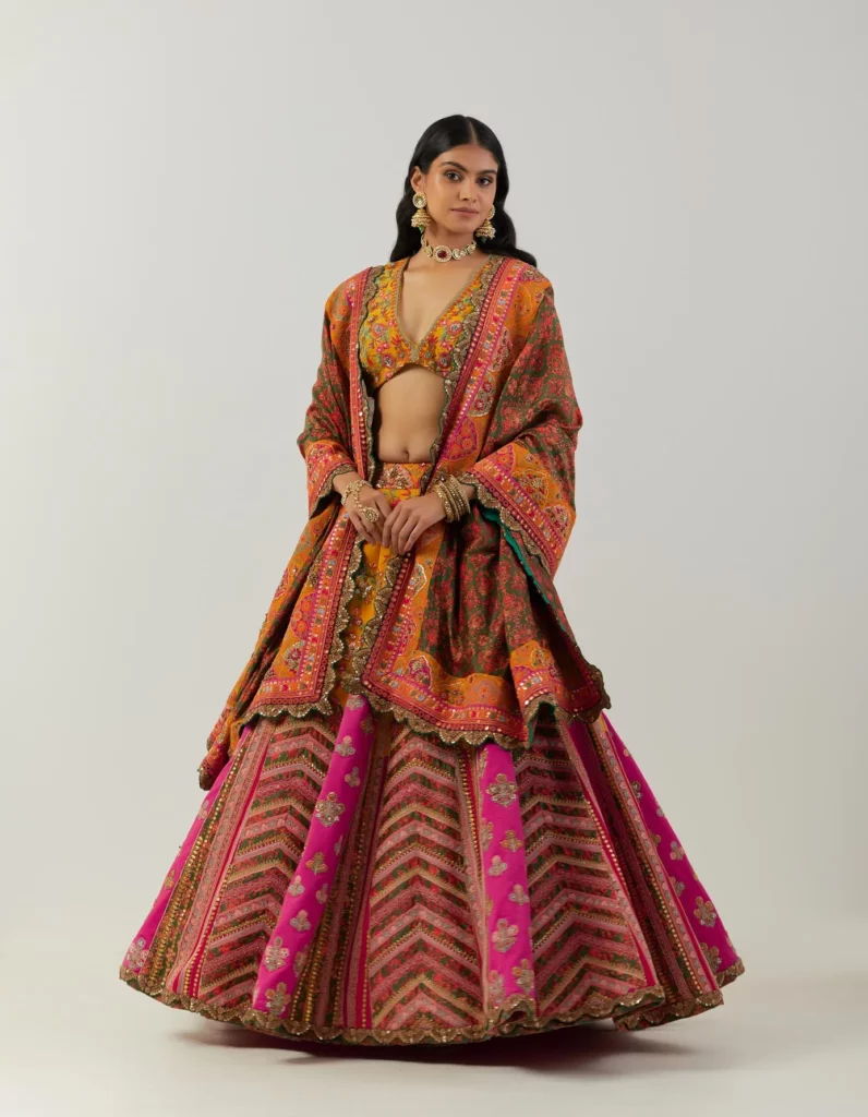 100 Latest Wedding Lehenga Designs for Indian Bride - LooksGud.com | Indian  designer outfits, Indian fashion dresses, Lehnga designs